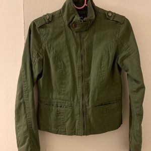 Wet seal spring jacket